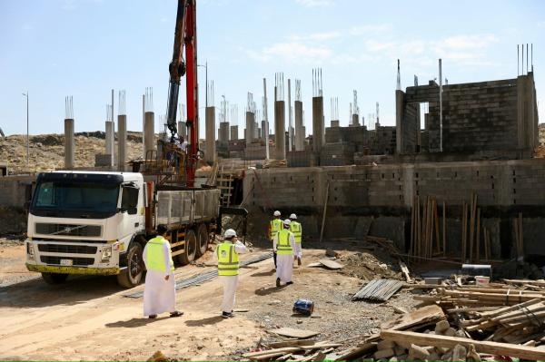 جولات تفتيشية على المنشآت والمباني قيد الإنشاء بمحافظة الطائف - اليوم

