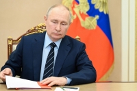 بوتين يتهم الغرب بتحريف هدف اتفاق الحبوب - رويترز