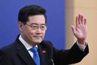 بعد غيابه الغامض.. الصين تعفي تشين غانغ من منصب وزير الخارجية