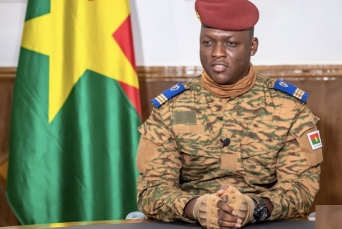 رئيس بوركينا فاسو.. من ضابط مجهول إلى أصغر رئيس في العالم