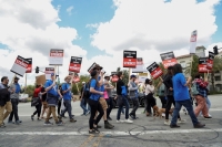 قنصلية المملكة تحذر المواطنين في لوس أنجلوس بشأن الإضراب العمالي ـ 