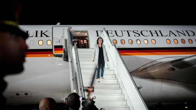 عطل ميكانيكي يعيد طائرة وزيرة خارجية ألمانيا إلى 