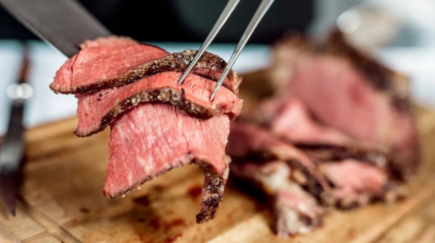 اللحوم تساهم في ارتفاع نسبة الكوليسترول بالدم - مشاع إبداعي