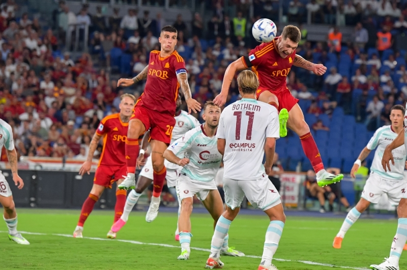 روما يستهل حملته في الدوري الإيطالي بالتعادل مع ساليرنيتانا