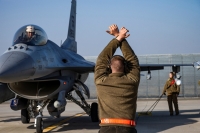 تدريب طياري أوكرانيا على طائرات إف 16.. هل ستغير مجرى الحرب؟