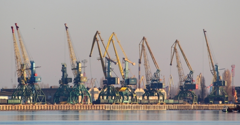 قبل محادثات بوتين وأردوغان.. روسيا تقصف ميناء أوكرانيًا لتصدير الحبوب