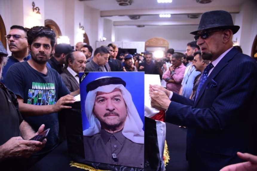 مئات الفنانين العراقيين يحضرون جنازة ياس خضر - نقابة الفنانين العراقيين (إكس)
