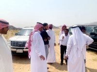 قام الفريق بزيارة عدد من المواقع في شرق محافظة الليث لتحديد الأراضي المناسبة للزراعة - اليوم