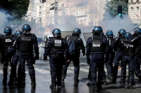 مظاهرات ضد عنف الشرطة الفرنسية - رويترز 