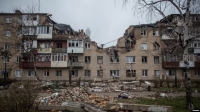 القصف الروسي أصاب منازل أوكرانية في بريسلاف - موقع voa news