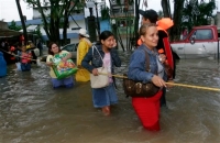 الرعب على وجوه المتضررين من فيضانات المكسيك - موقع nbc news