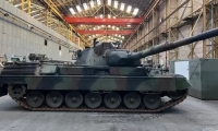 سويسرا تبيع 25 دبابة قديمة من طراز ليوبارد 2 إلى ألمانيا - موقع The Guardian