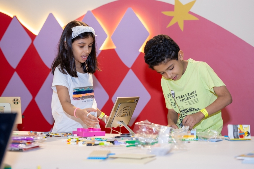 معرض الرياض الدولي للكتاب يخصص ضمن برنامجه الثقافي منطقة للأطفال وعائلاتهم - اليوم