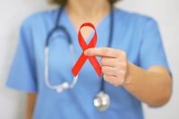 الإيدز.. من هم الفئات الأكثر عرضة للإصابة؟