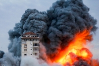 كيف تعمل أمريكا على احتواء الأزمة في غزة - رويترز