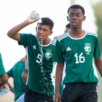 المنتخب السعودي تحت15 يجري تدريباته ضمن معسكره الإعدادي في الرياض