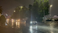 أمطار غزيرة تروي أحياء جدة - اليوم