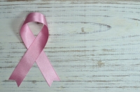 مخاطر الوفاة جراء سرطان الثدي تختلف من مكان إلى آخر - مشاع إبداعي