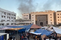 طائرات الاحتلال تواصل قصف مستشفى الشفاء في غزة - رويترز