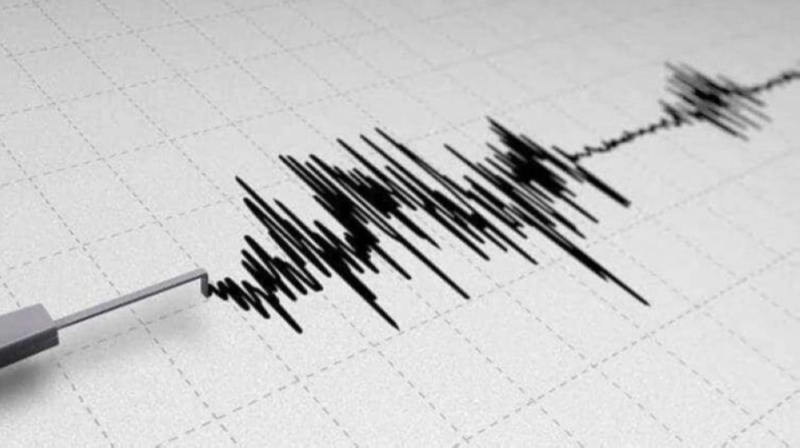 زلزال بقوة 5.2 درجة يضرب وسط إندونيسيا