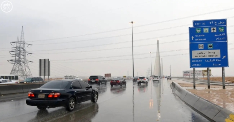 أمطار غزيرة ورياح شديدة على أجزاء من الرياض