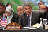 وزير الدفاع الماليزي يدعو إلى وقف فوري لإطلاق النار في غزة - رويترز