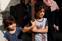 الاحتلال يستهدف الأطفال والنساء في عدوانه على الفلسطينيين - رويترز