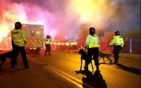 الشرطة الإنجليزية توقف 46 شخصا بسبب الشغب الكروي - موقع ITVX‏