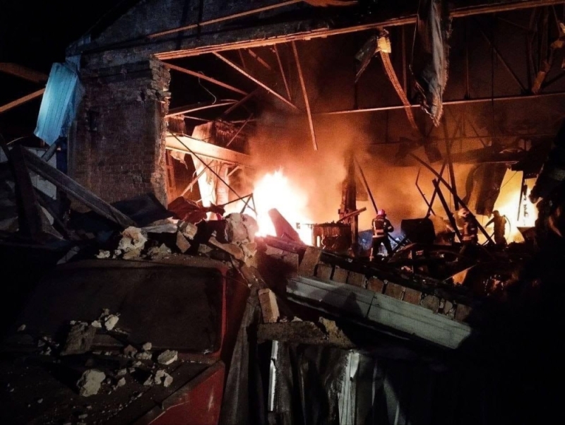 كييف.. حريق بمبنى سكني في هجوم لمسيرة روسية 