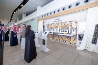 "تراثنا هويتنا".. جدارية تجمع فنون العالم التقليدية بمطار الملك خالد