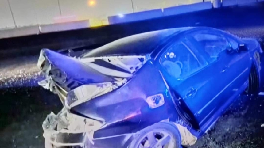 سيارة الفنان أشرف عبد الغفور تحطمت بالكامل من الخلف - وكالات