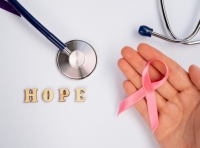 تزيد نسبة الإصابة بالسرطان بشكل كبير مع عدة عوامل