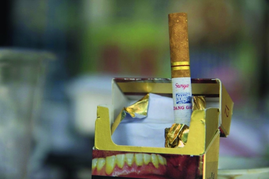 
تقول شركات التبغ إن الرسوم المنخفضة على السجائر الإلكترونية تساعد على تحفيز المدخنين على التحول إلى منتجات أكثر أمانا (تصوير: ويسنوبريونو/ شاتر ستوك)