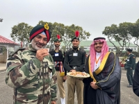 سعادة الجمهور الهندي بتناول القهوة السعودية - إكس الكشافة السعودية