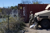  مشكلة الأسلاك الشائكة على الحدود تشعل أزمة في أمريكا- رويترز