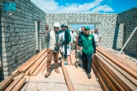 مشروع إعادة تأهيل المنازل المتضررة والمرافق الخدمية في مديرية المسيلة بالمهرة - واس