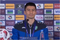  أوديلجون هامروبيكوف لاعب منتخب أوزبكستان