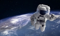 رائد فضاء روسي يحطم الرقم القياسي للبقاء خارج الأرض- مشاع إبداعي
