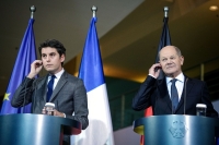 رئيس الوزراء الفرنسي والمستشار الألماني يتعهدان باستمرار تسليح أوكرانيا - د ب أ