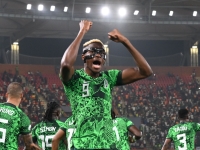 غموض حول موقف أوسيمين من المشاركة مع نيجيريا في نصف نهائي كأس أفريقيا