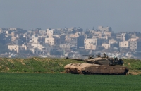 استشهاد العديد من الفلسطينيين جراء قصف إسرائيلي على قطاع غزة - رويترز