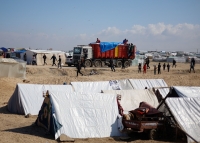 مخيم للفلسطينيين النازحين من شمال غزة في رفح - رويترز