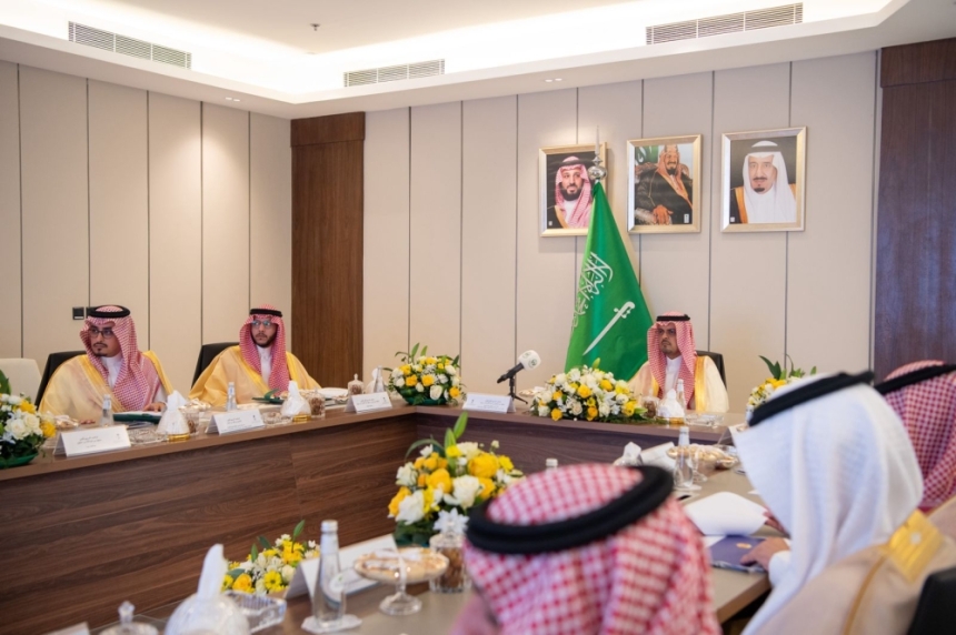 نائب أمير مكة يطلع على أﻋﻤﺎل هيئة تطوير منطقة مكة المكرمة