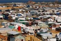 رفح أصبحت أحد أكبر مخيمات اللاجئين وأكثرها اكتظاظًا في العالم - رويترز