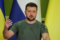 زيلينسكي يشكو نقص الأسلحة الأوكرانية - رويترز