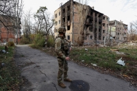القوات الروسية تسيطر على مدينة أفدييفكا الأوكرانية - ABC News