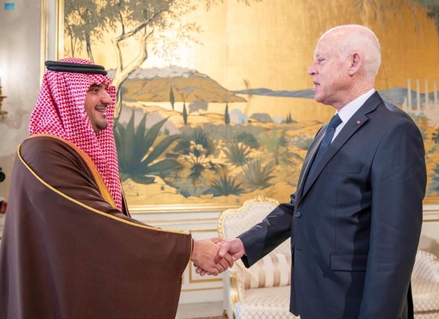 الرئيس التونسي يستقبل الأمير عبدالعزيز بن سعود- واس 