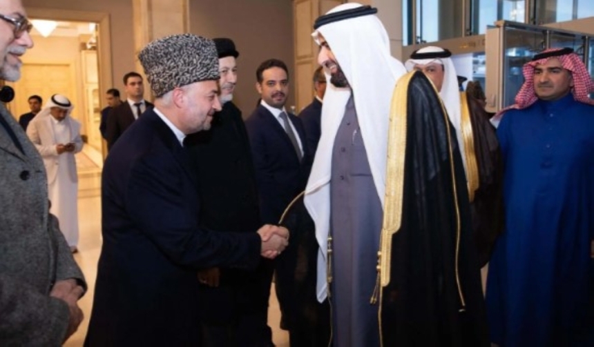 وزير الحج والعمرة يستعرض مبادرات تيسير قدوم المعتمرين خلال زيارته لأذربيجان - واس 