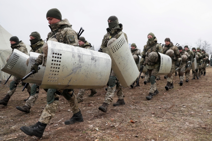 بعد تحذير الكرملين.. الناتو يستبعد إرسال قوات إلى أوكرانيا- رويترز