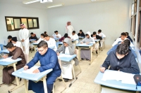 طلاب يؤدون الاختبارات - تصوير: أحمد المسري